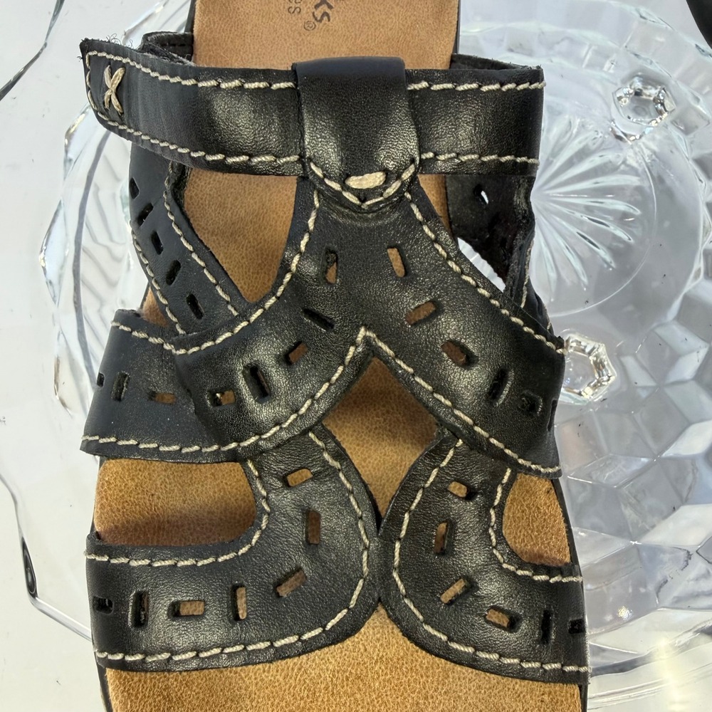 Clarks Bendables Black‎ Leather Comfort Sandals Womens Size 7M - Picture 7 of 9